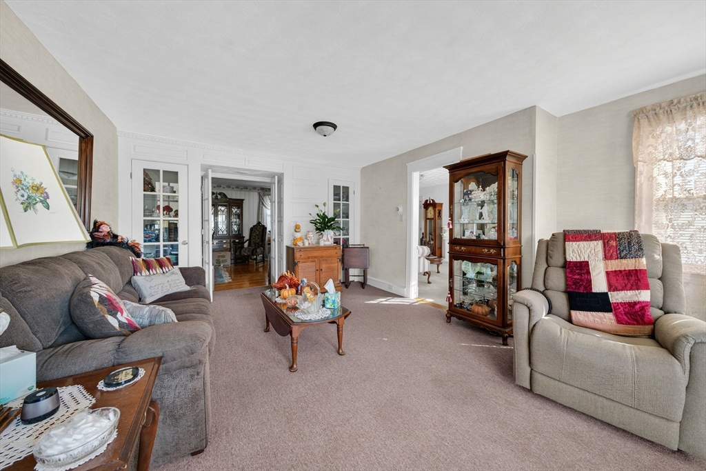 25 Winward Street Fall River, MA 02724 - Photo 18 of 36