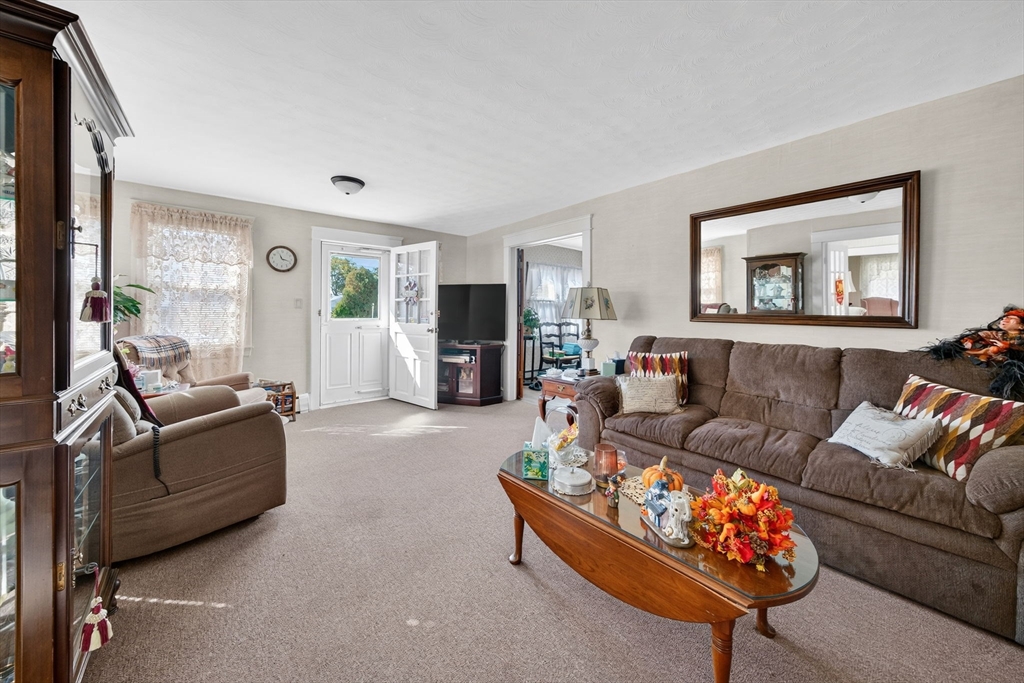 25 Winward Street Fall River, MA 02724 - Photo 19 of 36