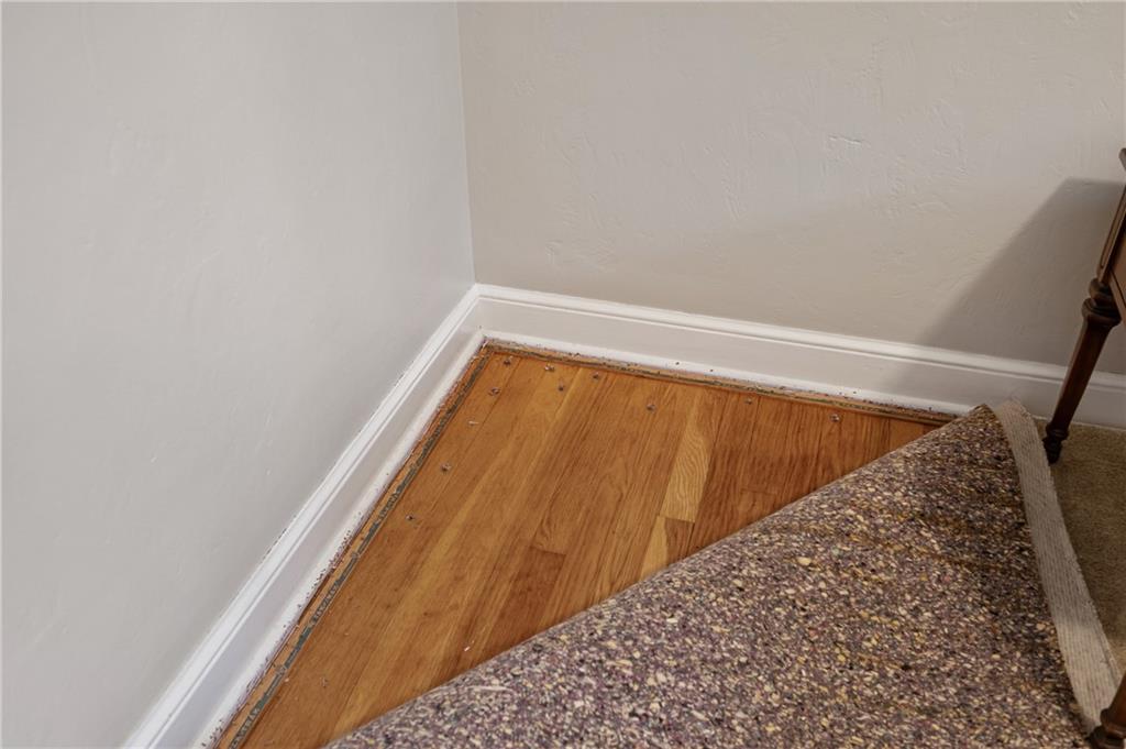 246 Sunset Road Pittsburgh, PA 15237 - Photo 23 of 38 a view of wooden floor