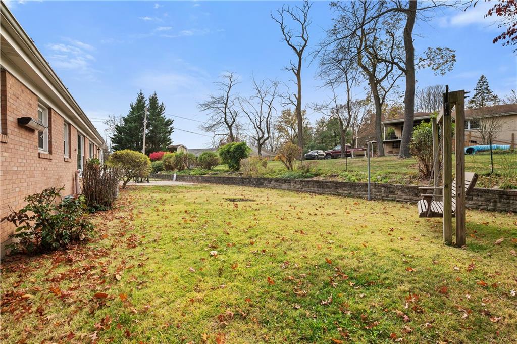 246 Sunset Road Pittsburgh, PA 15237 - Photo 33 of 38 a view of yard with tree