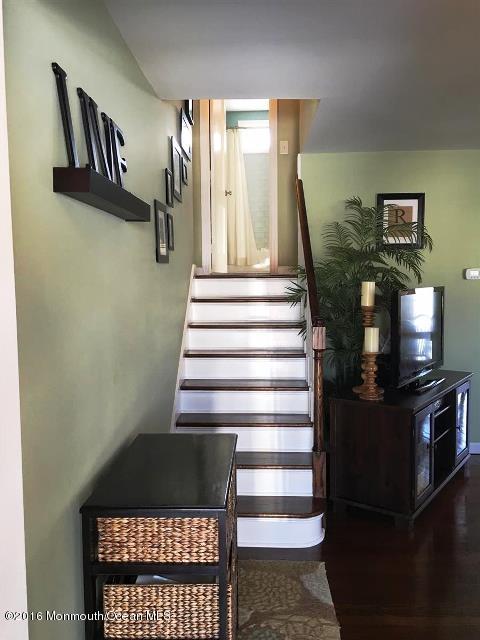 41 Ridge Place Neptune City, NJ 07753 - Photo 3 of 25 0002_350f8dd2-8a50-4818-8227-4db6fdaca33