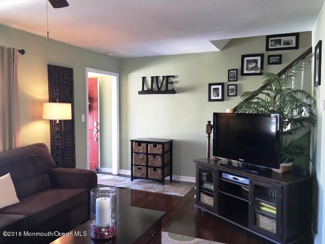 41 Ridge Place Neptune City, NJ 07753 - Photo 6 of 25 0005_e167d0ea-5379-432f-9db5-639d8283553