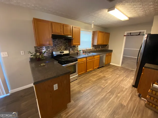 $2,250 | 7952 Weathers Court, Lithonia, GA 30058