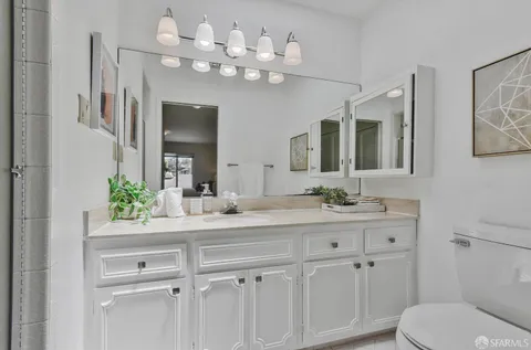 $2,400,000 | 915 Burnett Avenue, San Francisco, CA 94131