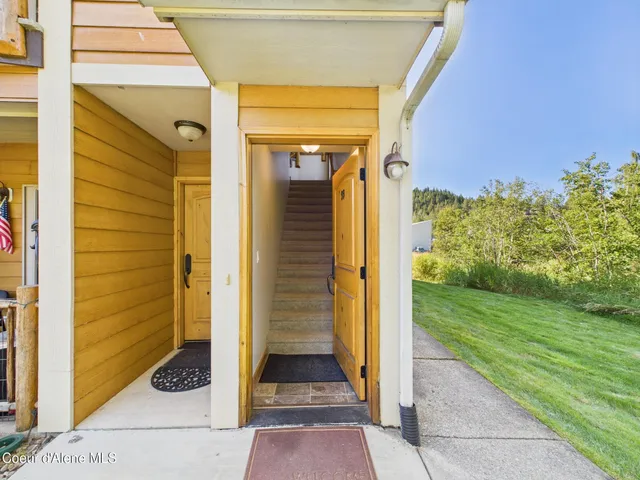 $289,000 | 99 Lookout Peak Drive, Pinehurst, ID 83850