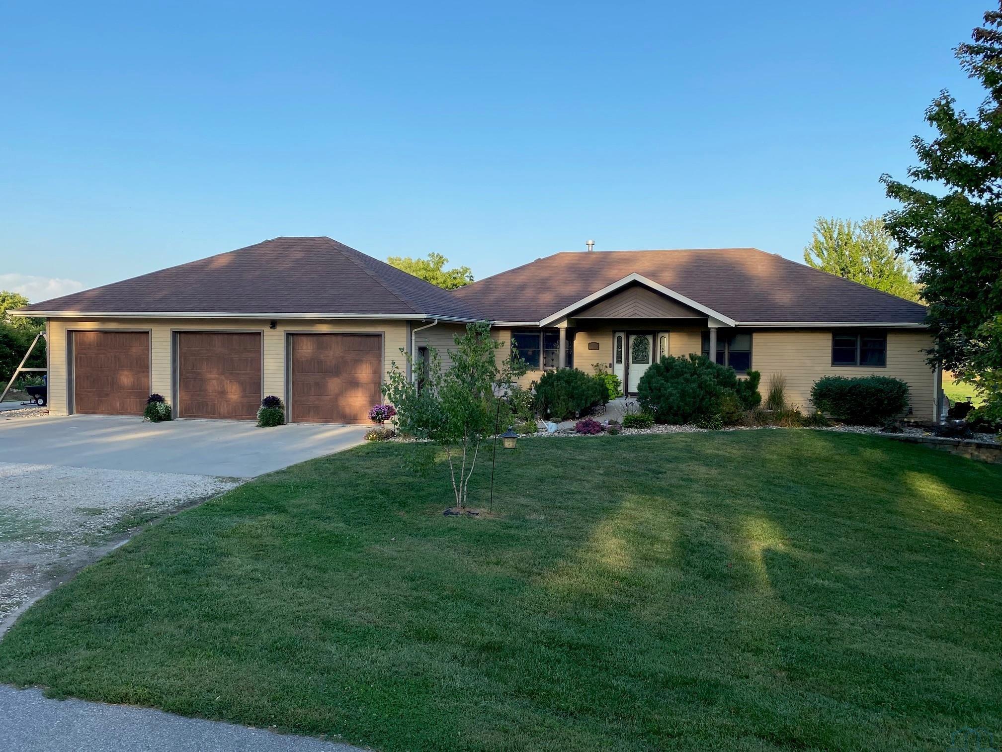 212 Alpine Street Sutherland, IA 51058 - Photo 1 of 43 Gallery Image 1