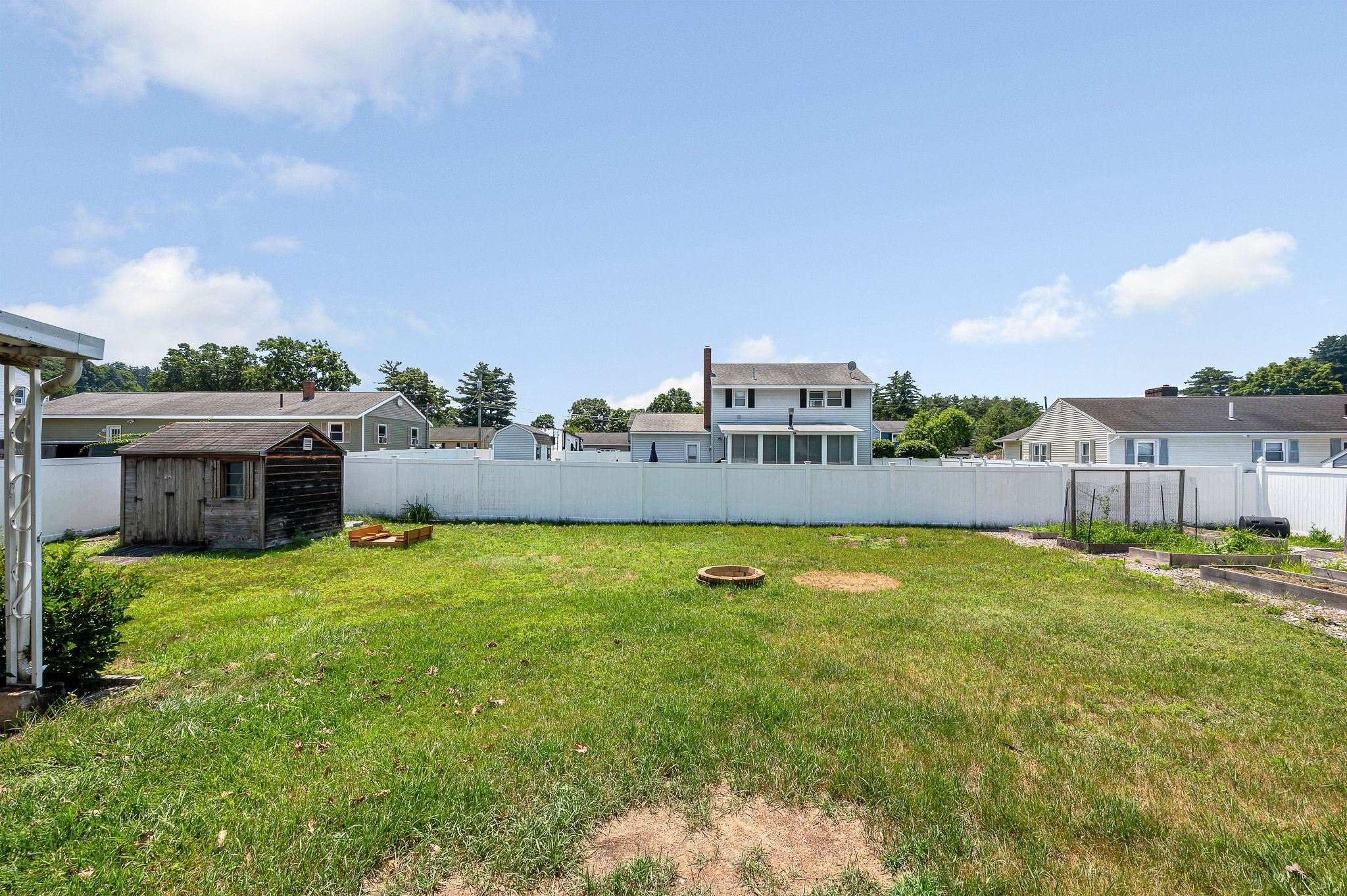 7 Raleigh Drive Nashua, NH 03062 - Photo 24 of 33