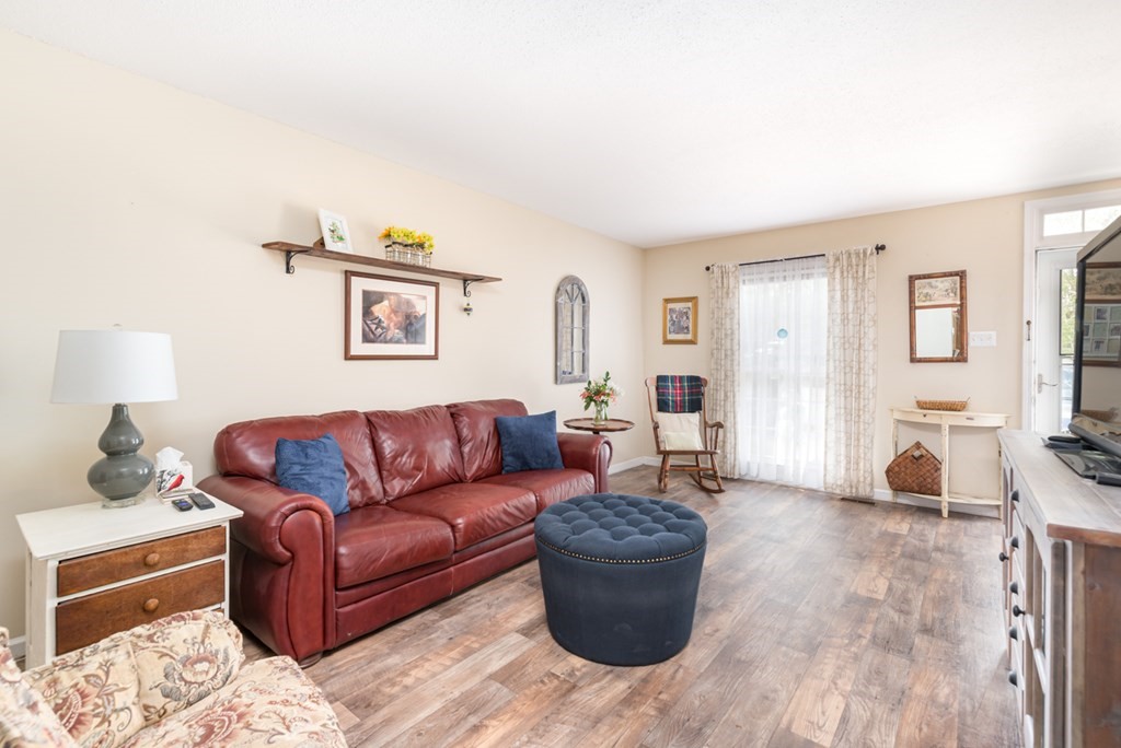 1153 Dickinson Street, Unit 1153 Springfield, MA 01108 - Photo 4 of 25