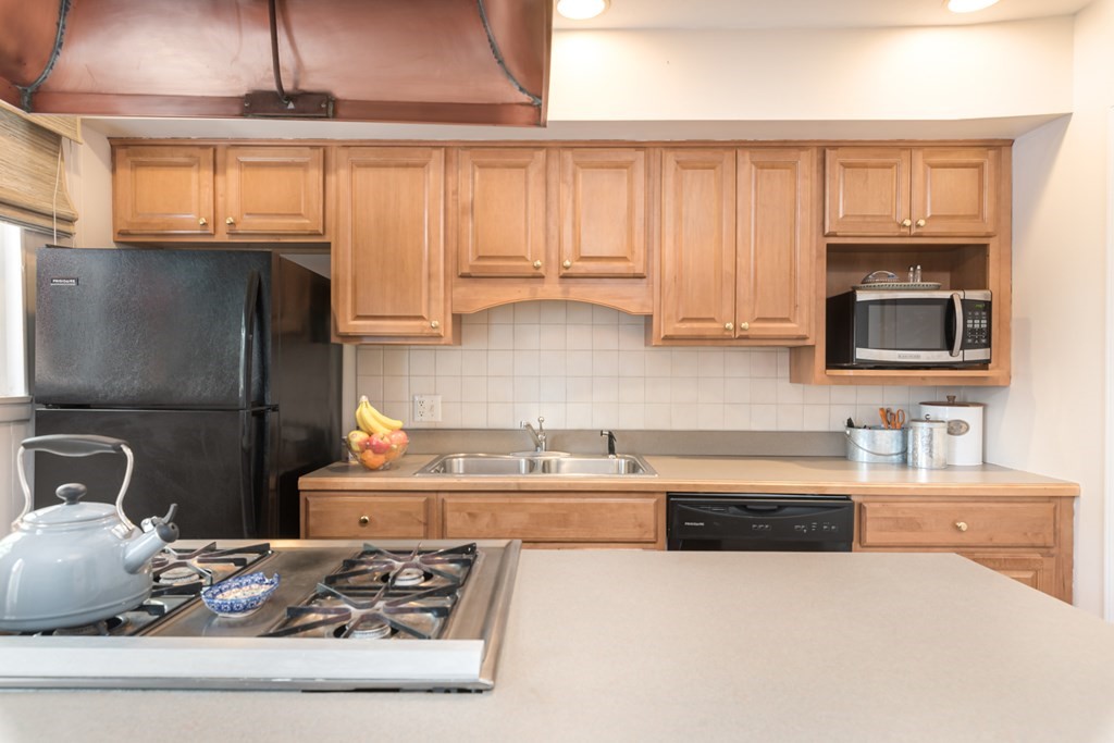 1153 Dickinson Street, Unit 1153 Springfield, MA 01108 - Photo 10 of 25