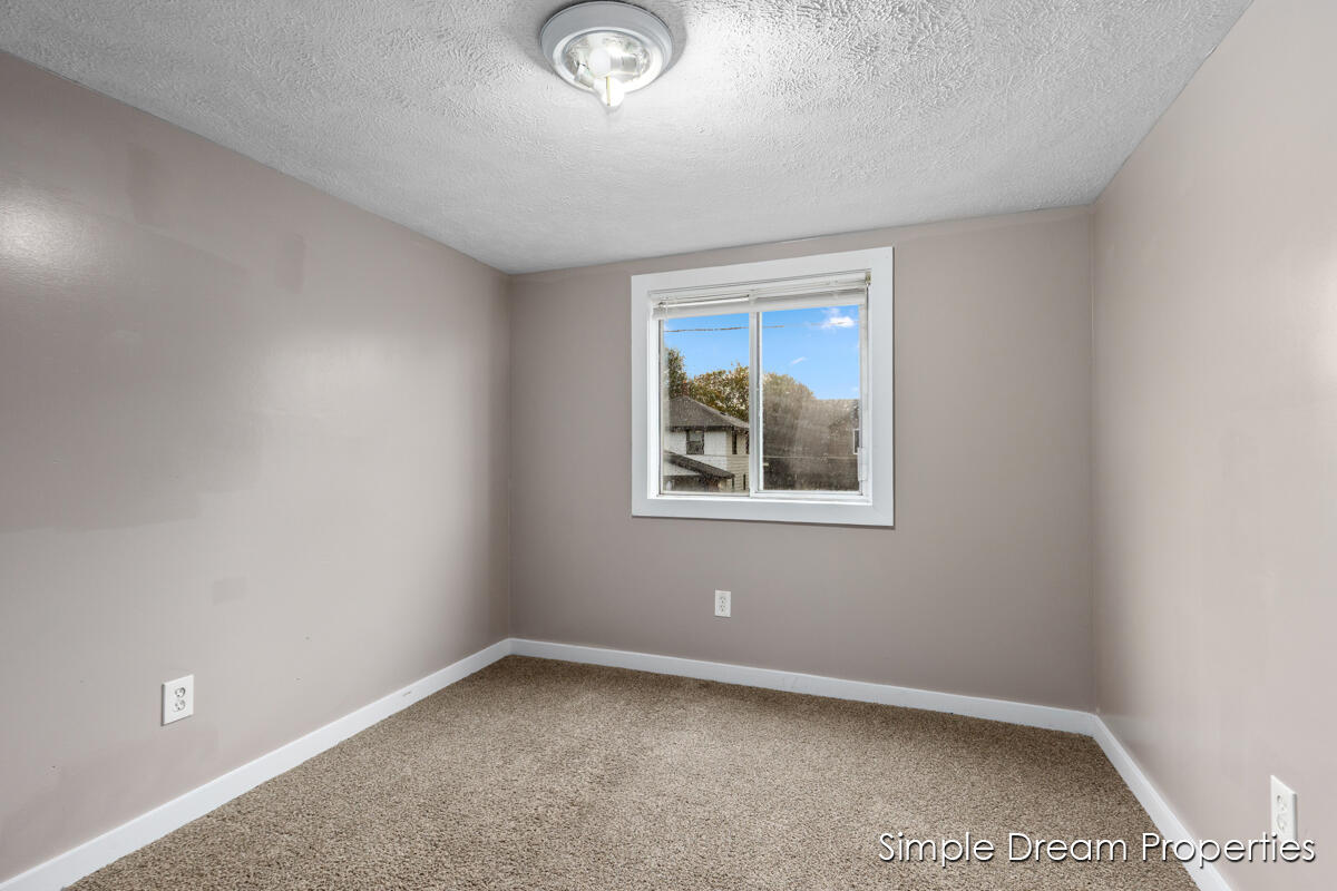 1061 Rathbone Street Southwest Wyoming, MI 49509 - Photo 15 of 20 IMG_1014