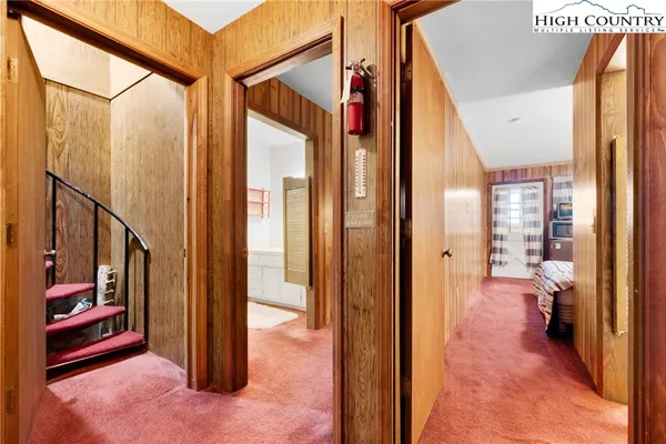 a en suite bathroom with a sink and a mirror