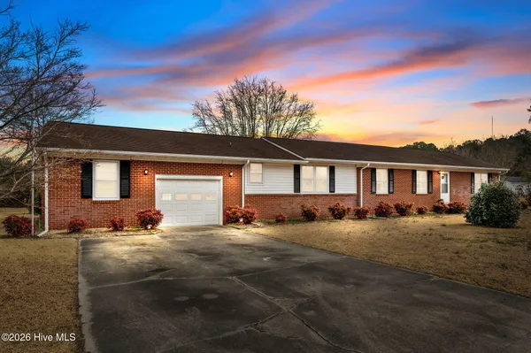 $228,500 | 685 St Joseph Street, Grifton, NC 28530