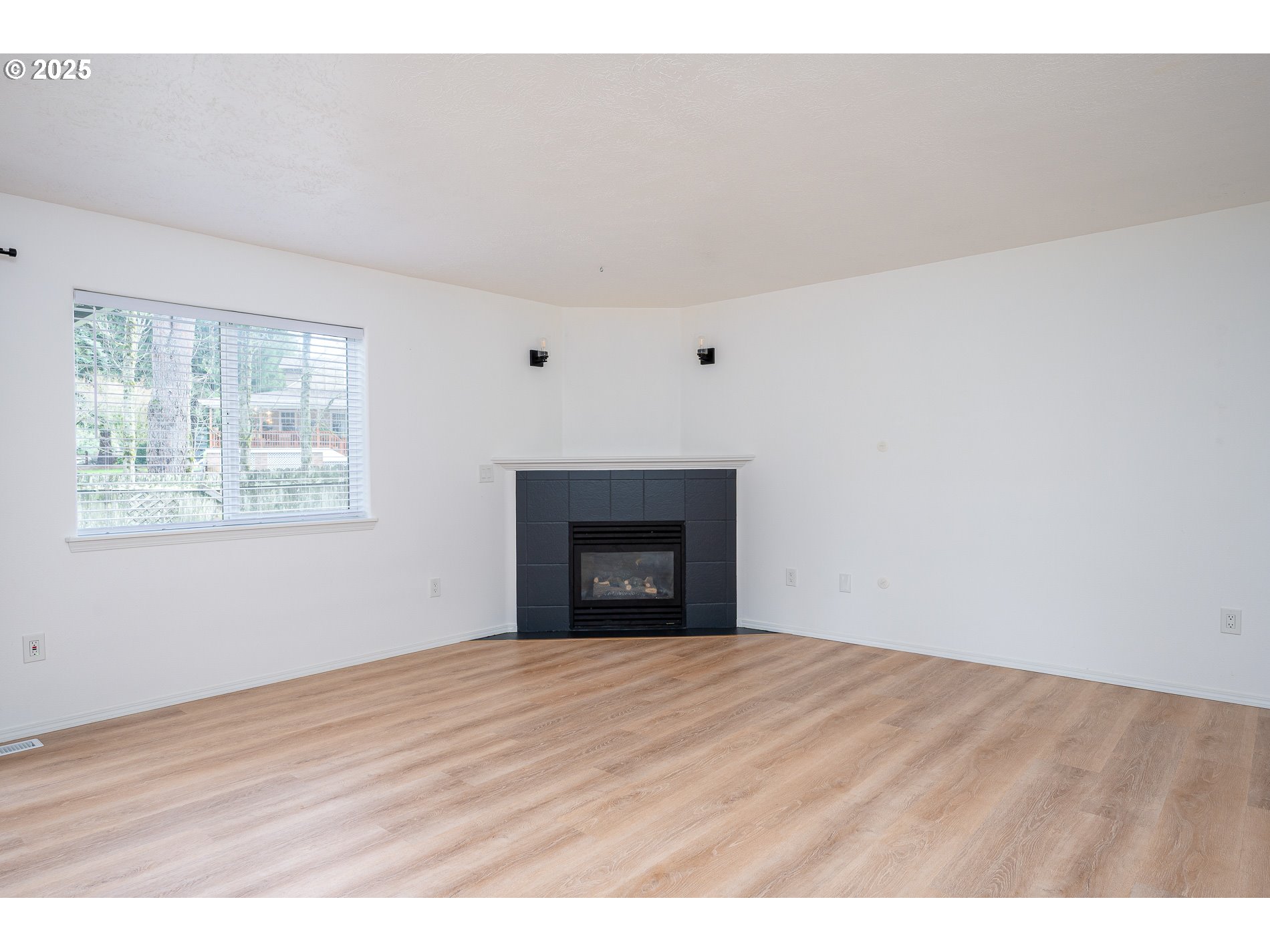 39380 Amherst Street Sandy, OR 97055 - Photo 16 of 45