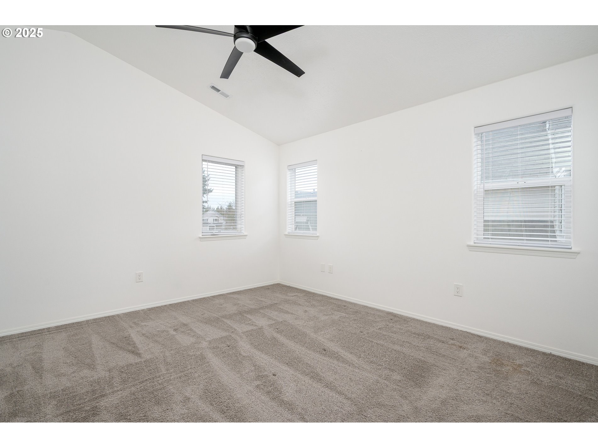 39380 Amherst Street Sandy, OR 97055 - Photo 24 of 45