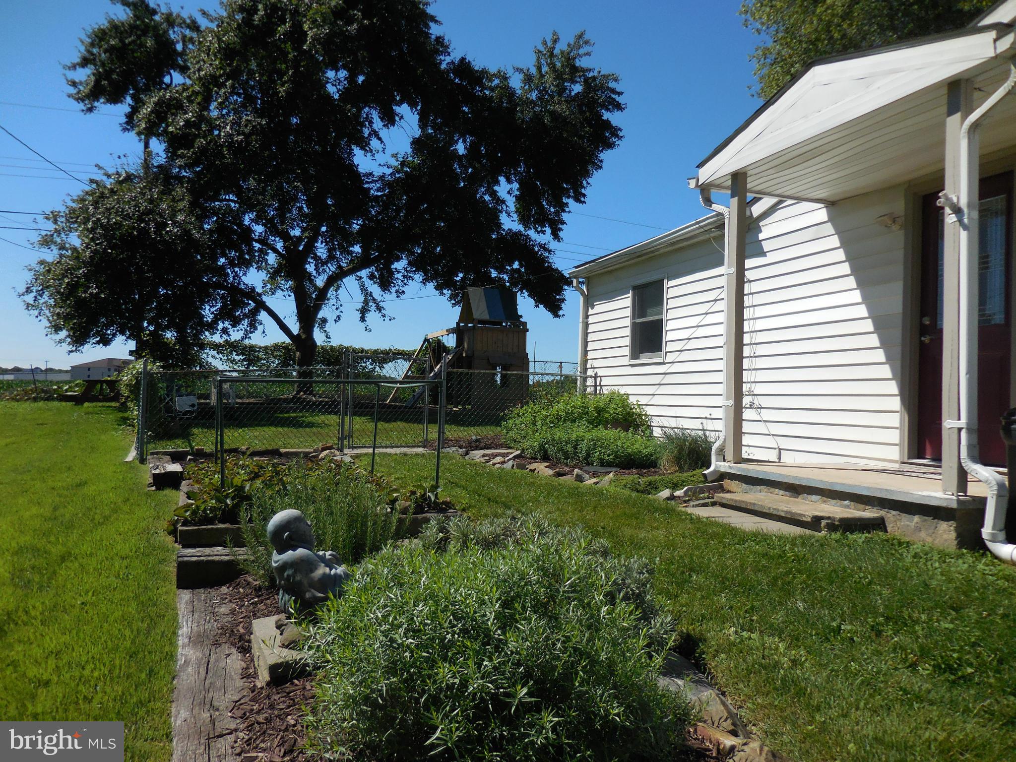 227 Sycamore Road Elkton, MD 21921 - Photo 14 of 14 Exterior side yard herb garden