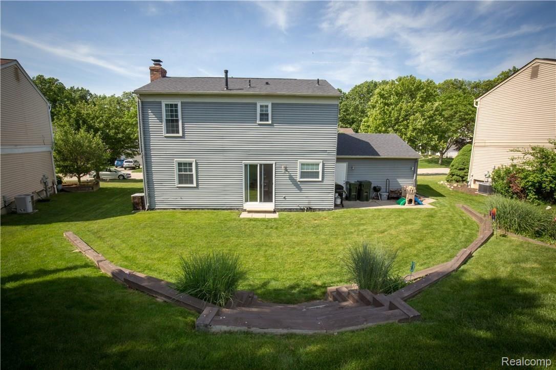 306 Whitney Drive Rochester, MI 48307 - Photo 36 of 38 ZT7A1951.jpg
