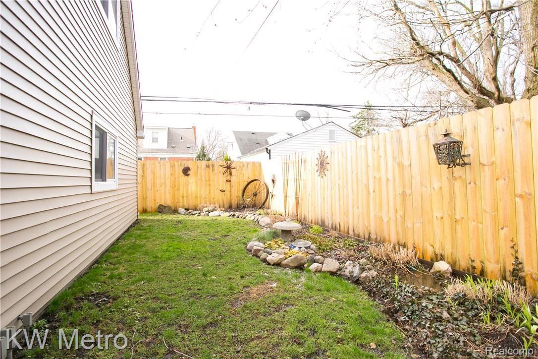947 Princeton Road Berkley, MI 48072 - Photo 44 of 51 Princeton-44.jpg