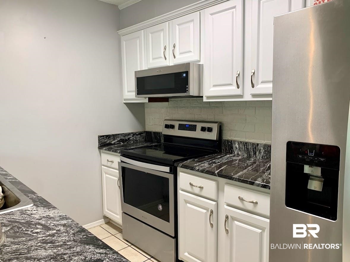 1822 Spring Brook Court Mobile, AL 36609 - Photo 9 of 26