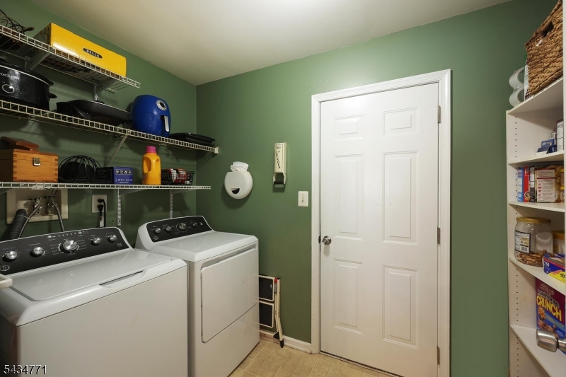 9 Lane Road Hillsborough, NJ 08844 - Photo 27 of 50