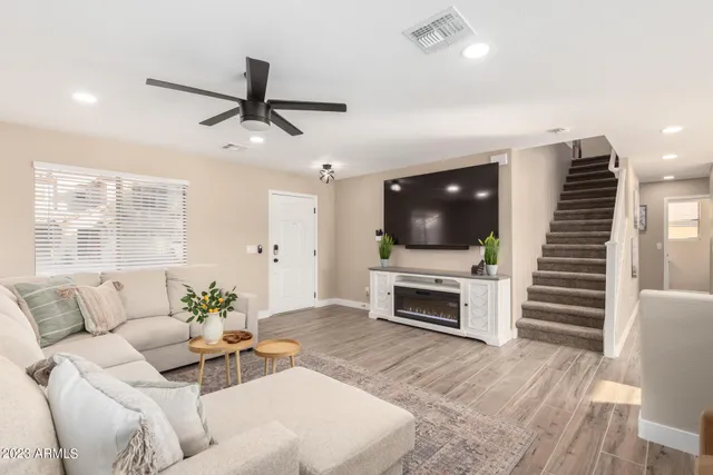 $10,000 | 9436 West Terri Lee Drive, Phoenix, AZ 85037