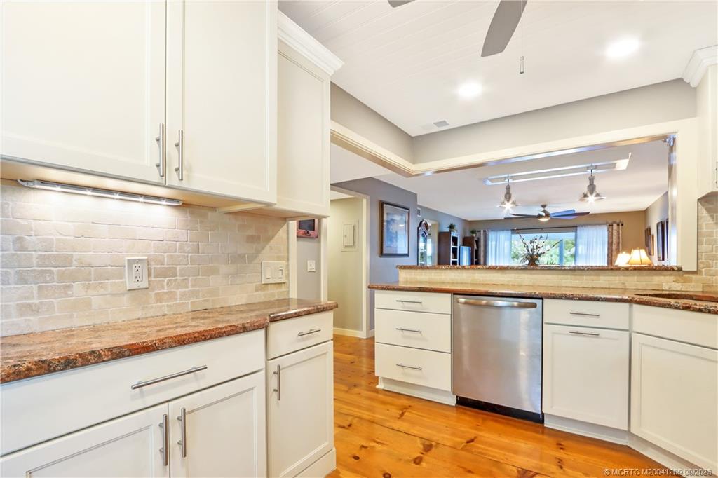 1862 Southwest Palm City Road, Unit 202 Stuart, FL 34994 - Photo 4 of 15 Gallery Image 4