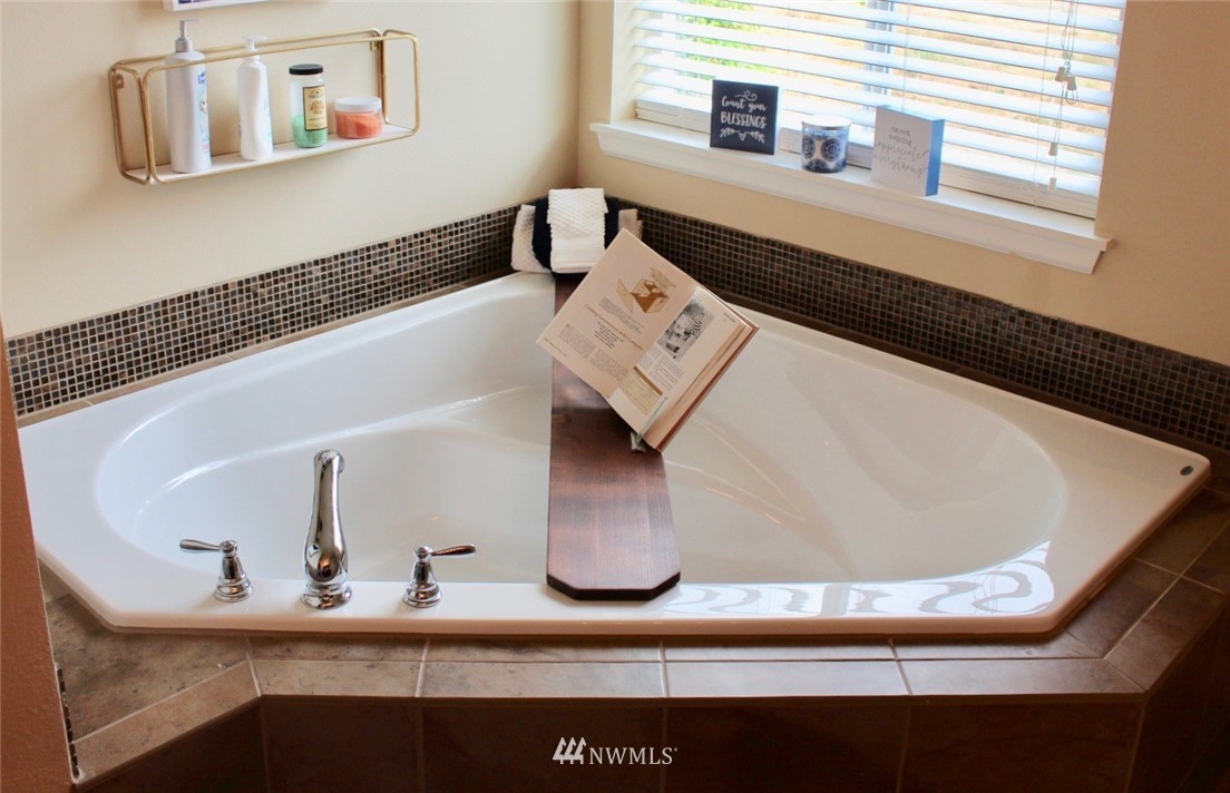 7265 Radius Loop Southeast Lacey, WA 98513 - Photo 14 of 25 Gallery Image 14