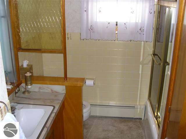 535 Bloomfield Road Traverse City, MI 49686 - Photo 15 of 25 1733760-14.JPG