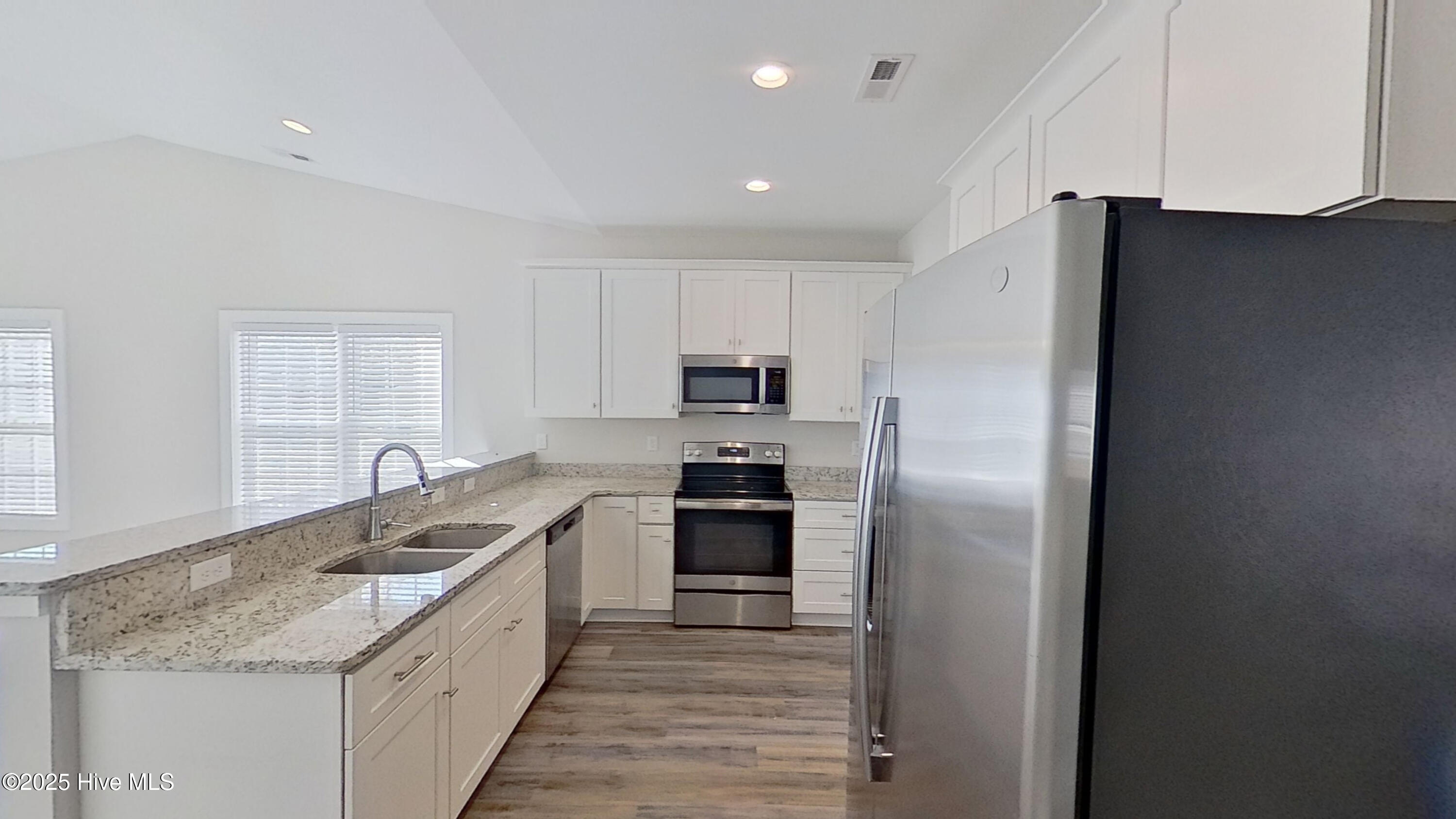 346 Dwight Street Holly Ridge, NC 28445 - Photo 7 of 19 07- 348 Dwight St
