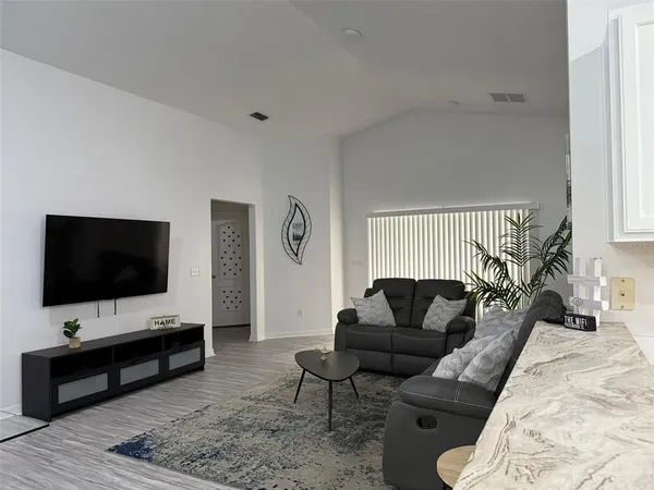 $2,600 | 959 Sandy Ridge Drive, Davenport, FL 33896
