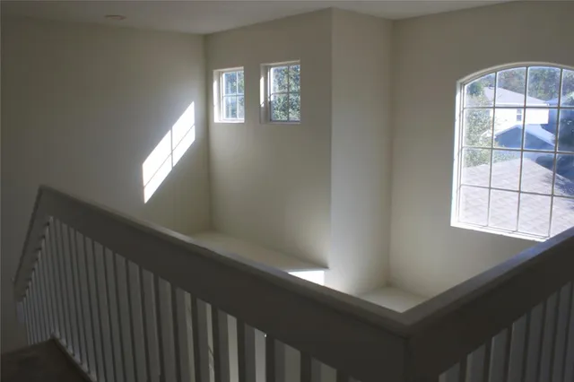 a view of empty room with window
