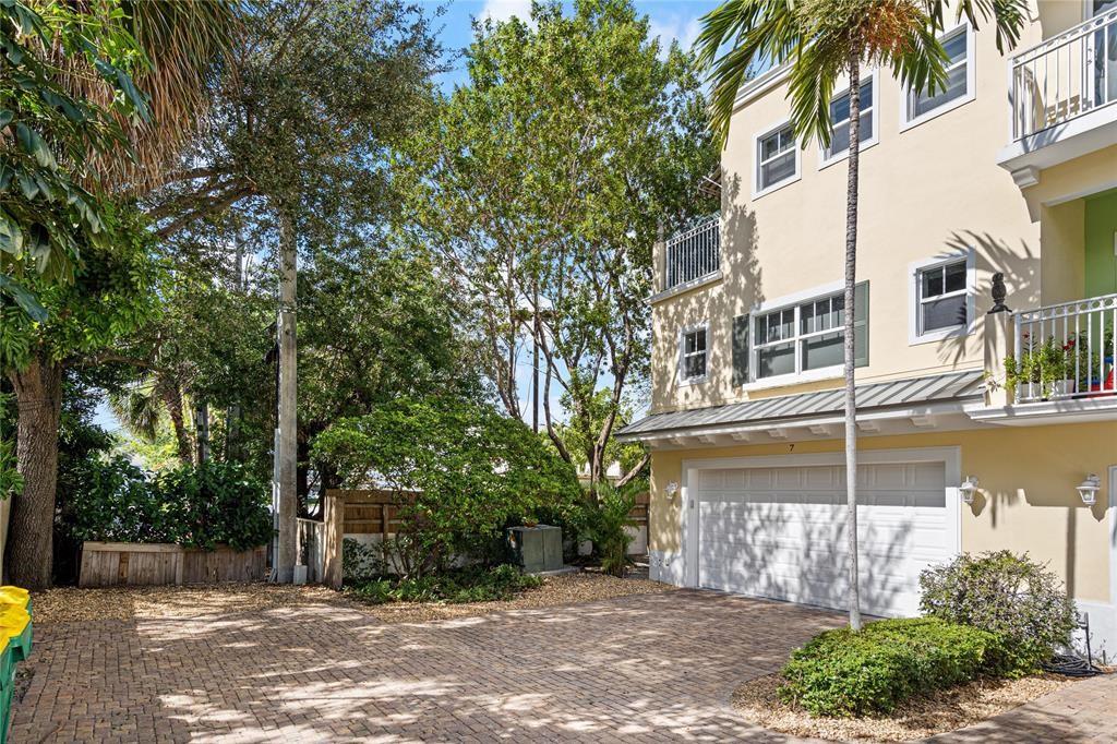 630 Southeast 15th Street, Unit 7 Fort Lauderdale, FL 33316 - Photo 4 of 21 a view of a house with a patio