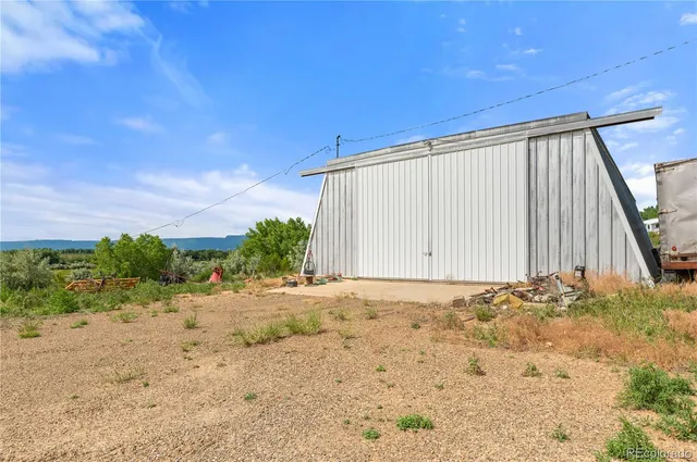 a house view with a backyard space
