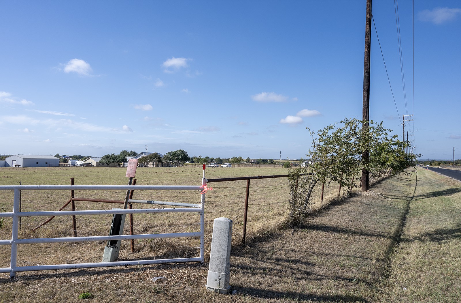 1833 County Road 305 Jarrell, TX 76537 - Photo 11 of 40 Frontage by CR 305
