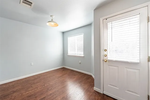 $2,100 | 500 Colonial Park Boulevard, Austin, TX 78745