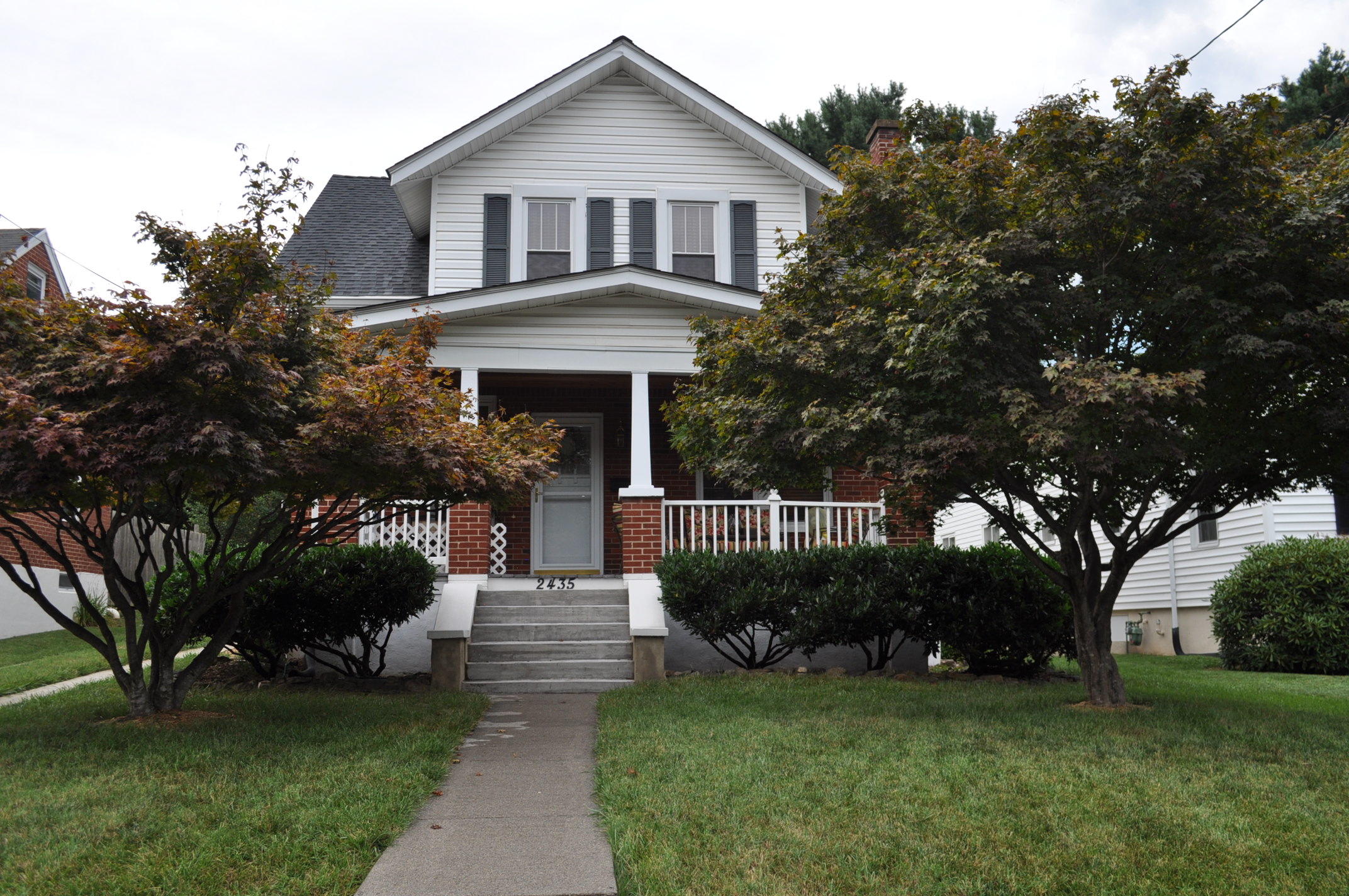 2435 Lofton Road Southwest Roanoke, VA 24015 - Photo 1 of 28 DSC_0303