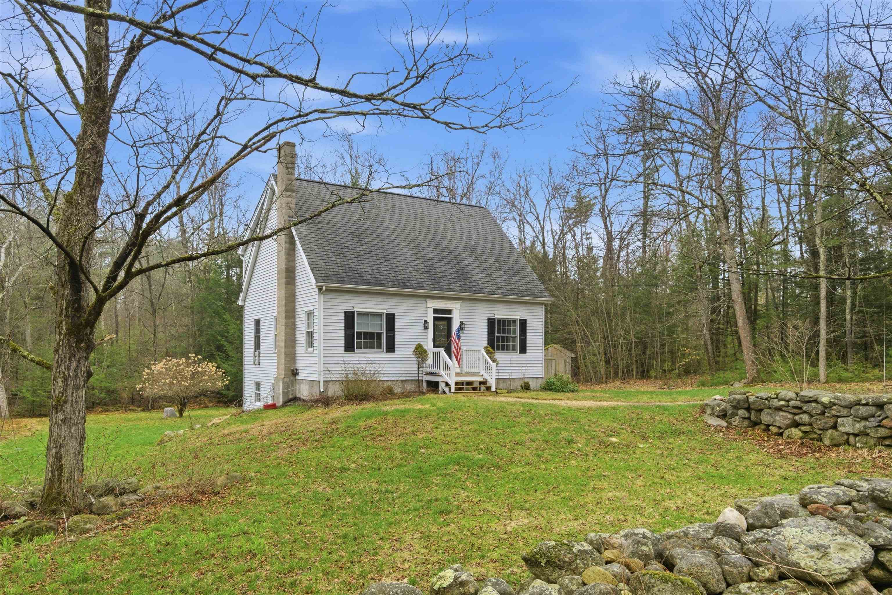 10 Upton Road Mont Vernon, NH 03057 - Photo 5 of 47