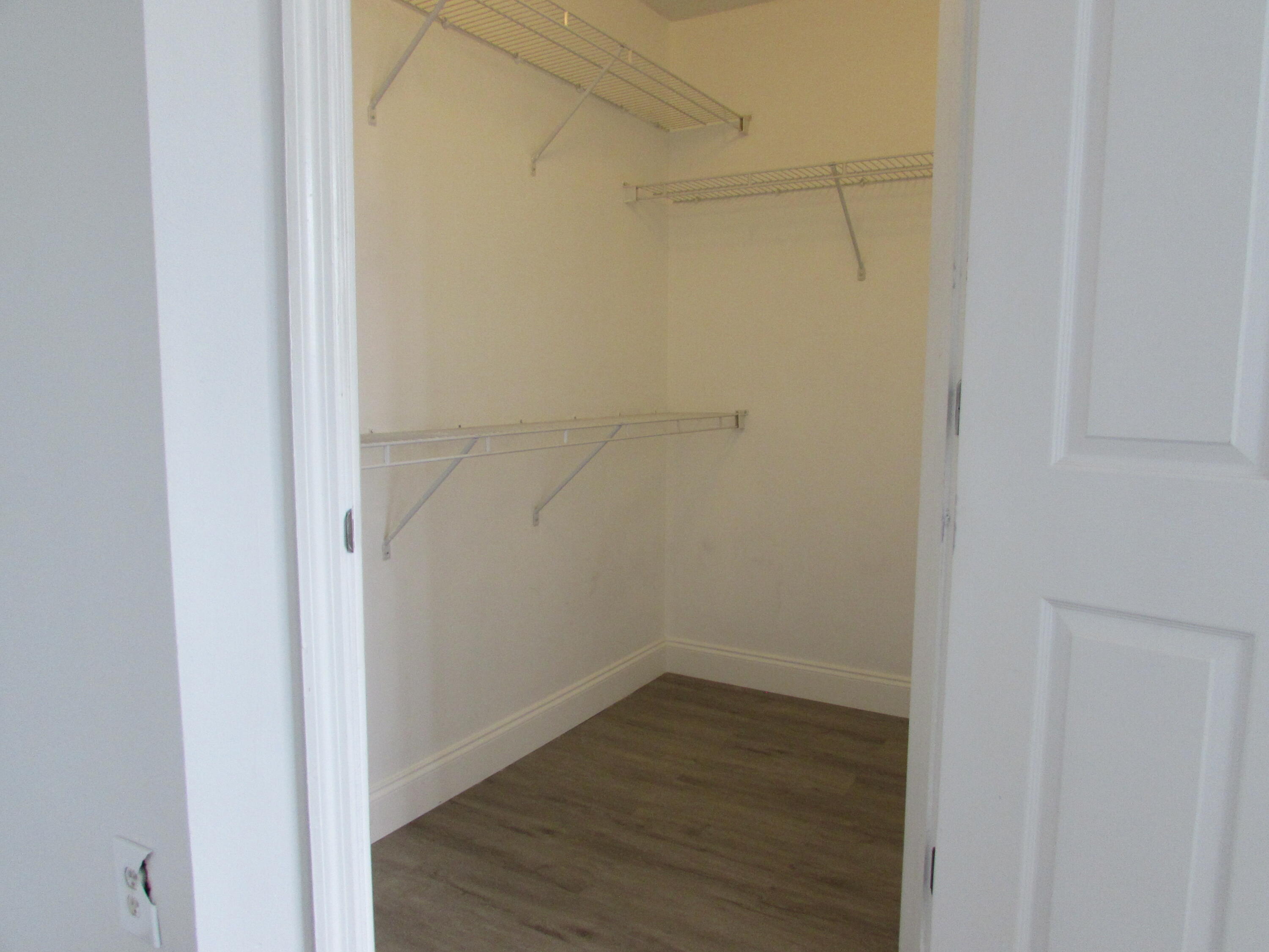 9873 Baywinds Boulevard, Unit 5107 West Palm Beach, FL 33411 - Photo 11 of 22 a view of a small space