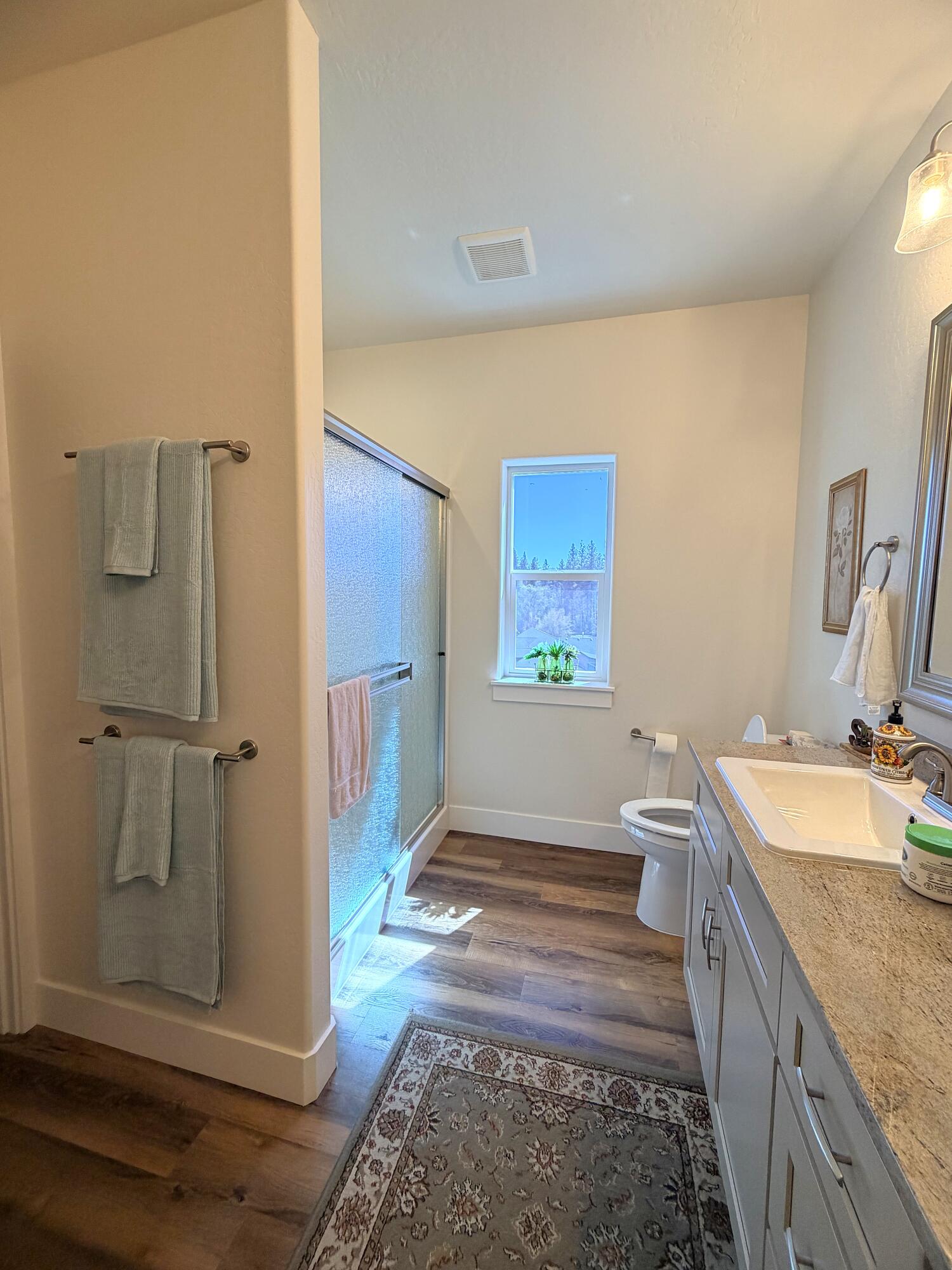 340 Cedar Ridge Drive Cave Junction, OR 97523 - Photo 18 of 37 master bathroom