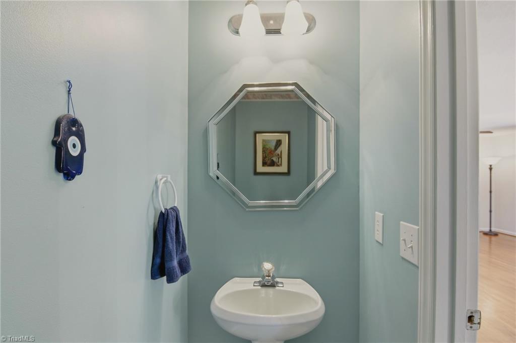 2301 Griffith Road Winston-Salem, NC 27103 - Photo 21 of 40 Gallery Image 21