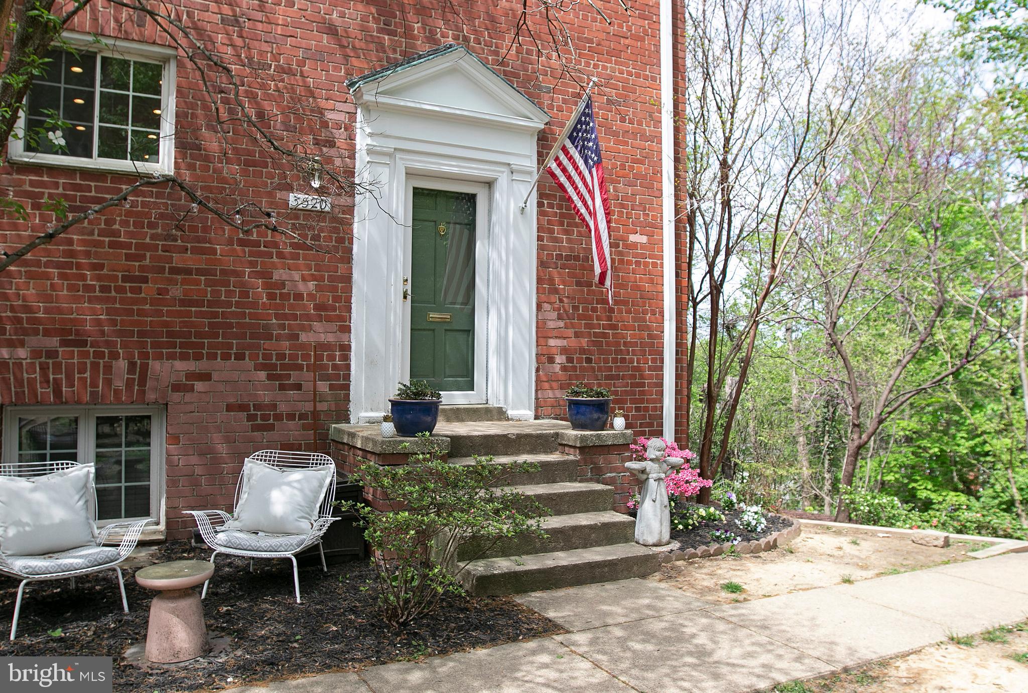 3520 Gunston Rd.
