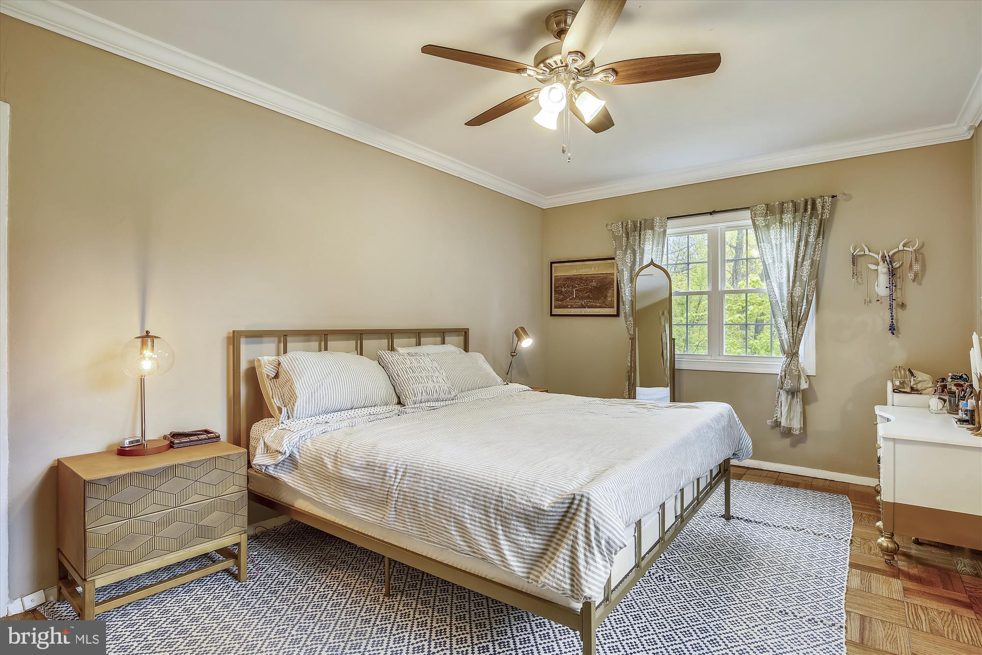 3520 Gunston Road Alexandria, VA 22302 - Photo 14 of 28 Large Master Bedroom