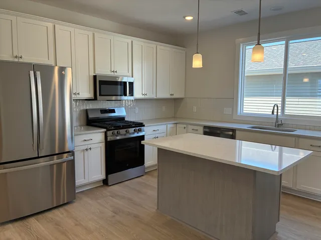 $324,900 | 6112 Stahl Dr Spring Lake, Unit 15, Muskegon, MI 49444