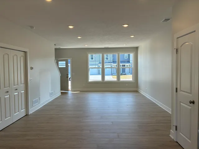 $324,900 | 6112 Stahl Dr Spring Lake, Unit 15, Muskegon, MI 49444