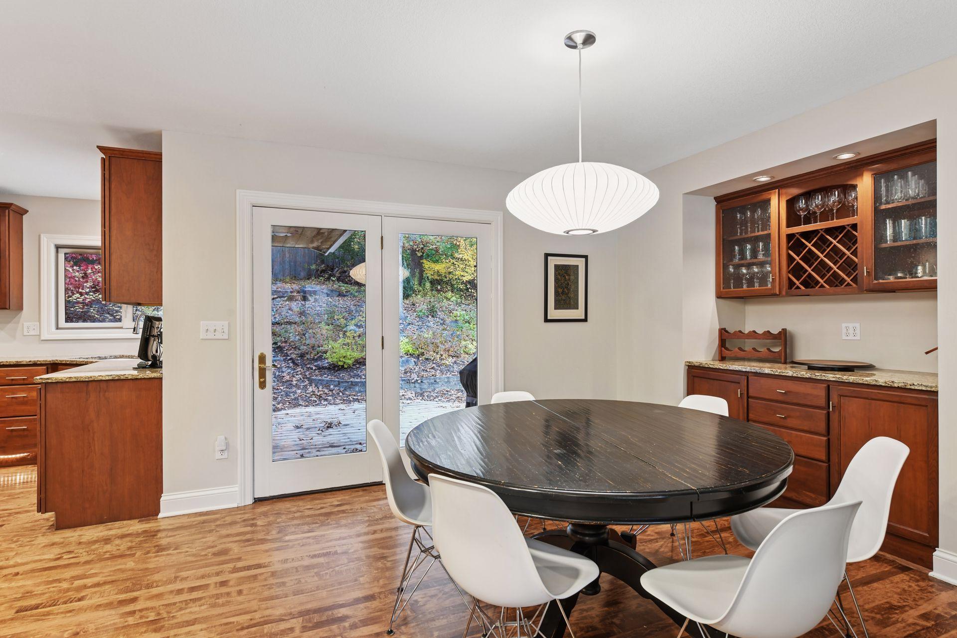 8235 Oakmere Road Bloomington, MN 55438 - Photo 11 of 47 Gallery Image 11