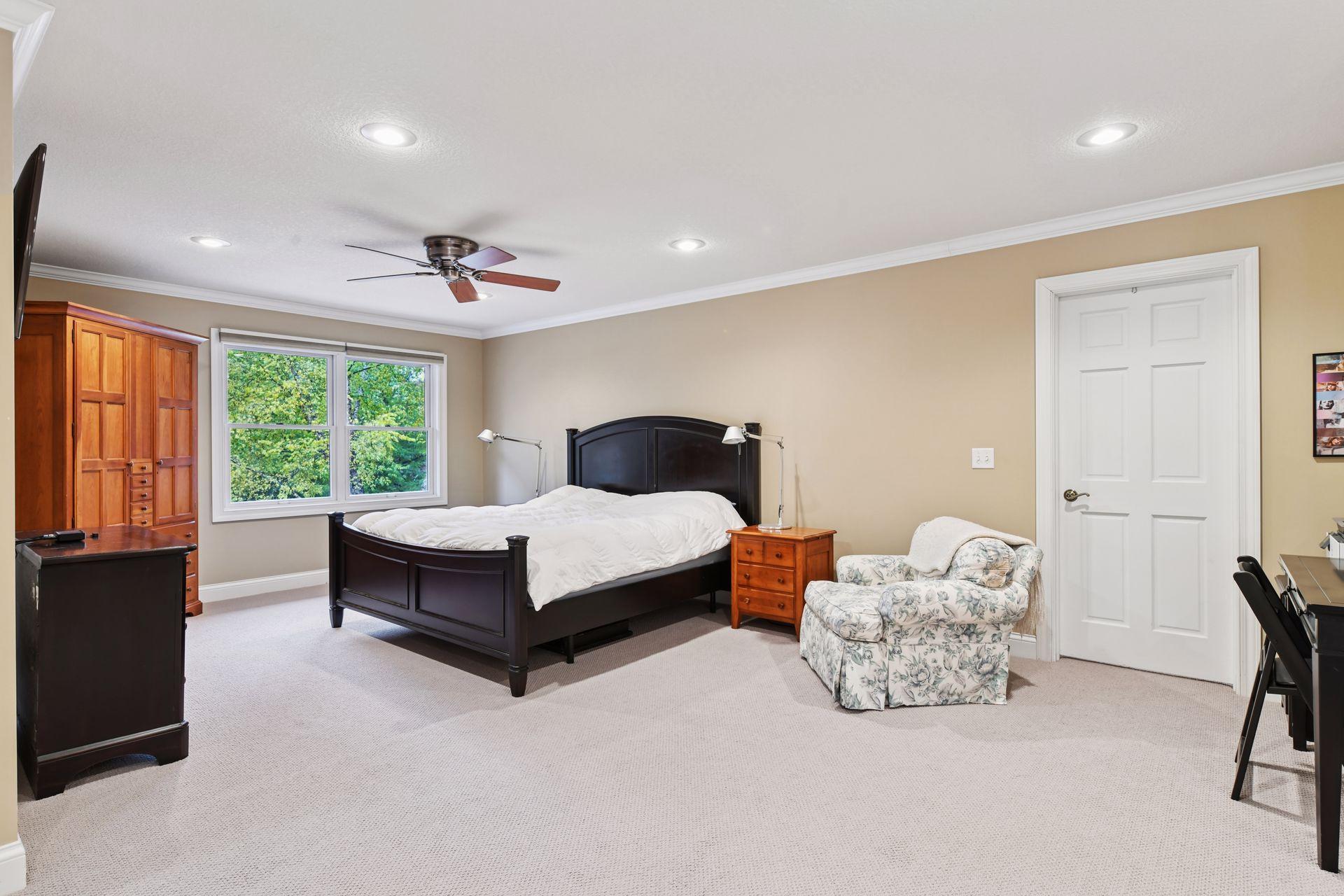 8235 Oakmere Road Bloomington, MN 55438 - Photo 17 of 47 Gallery Image 17