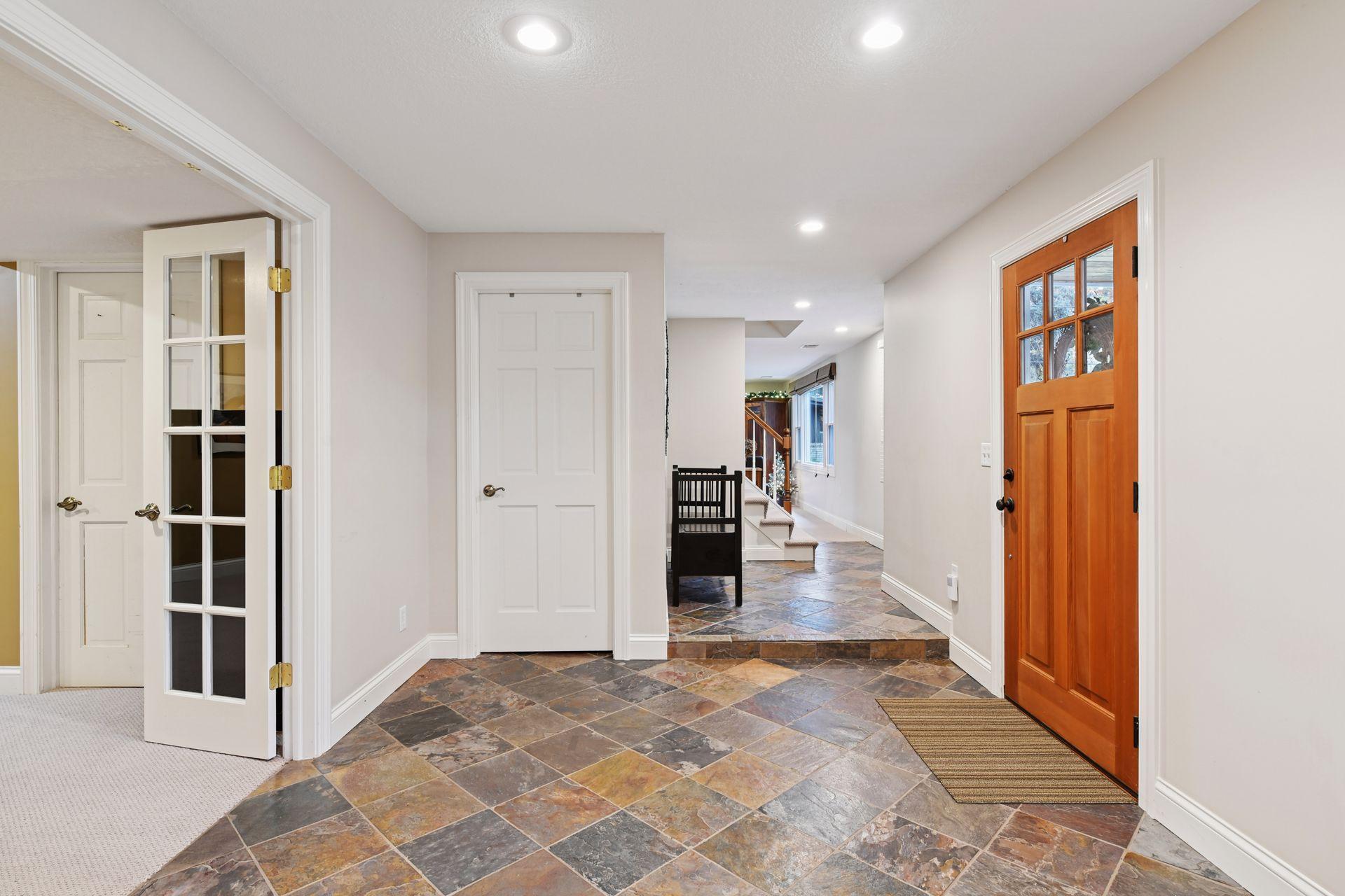 8235 Oakmere Road Bloomington, MN 55438 - Photo 26 of 47 Gallery Image 26