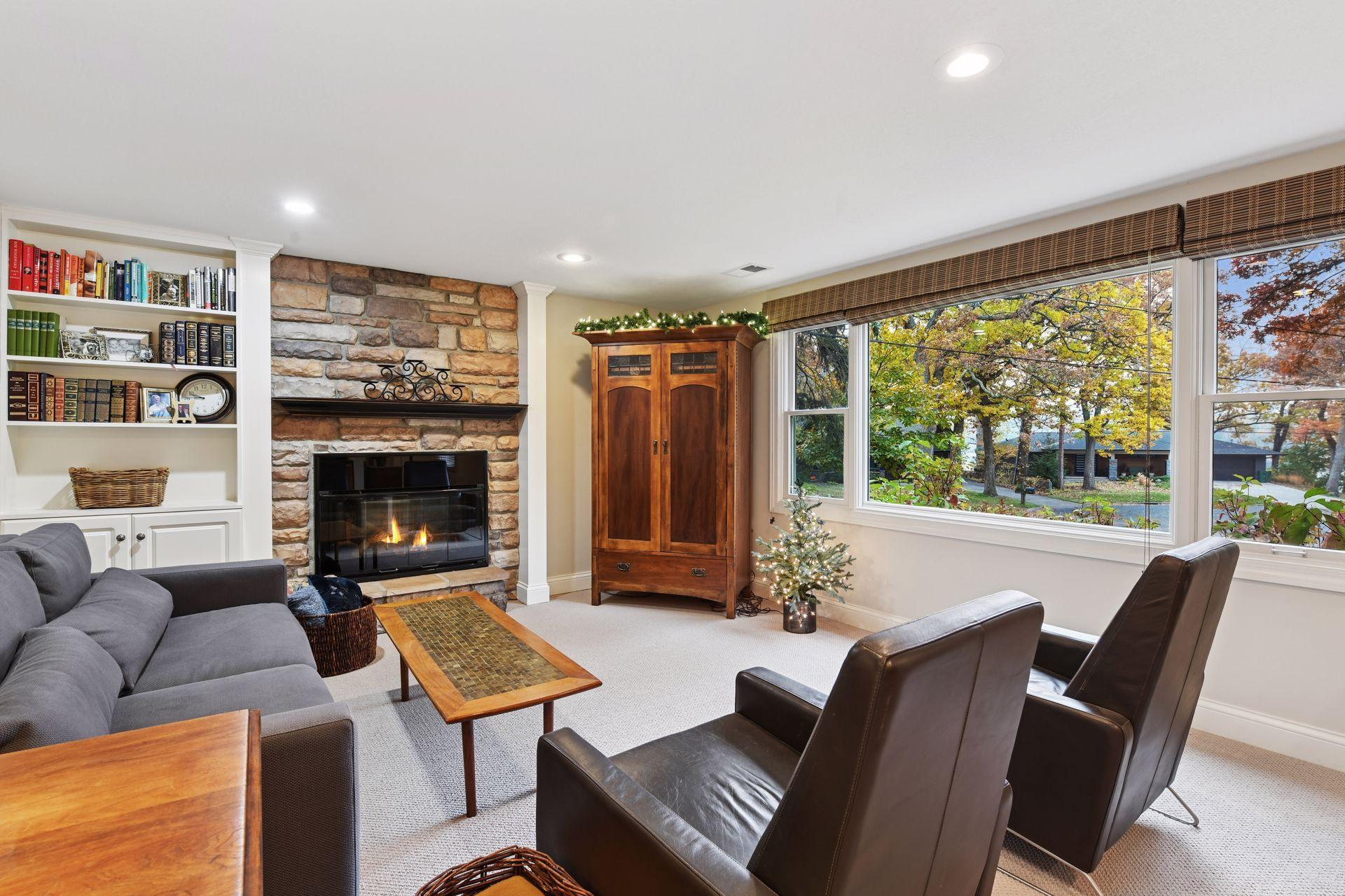 8235 Oakmere Road Bloomington, MN 55438 - Photo 31 of 47 Gallery Image 31