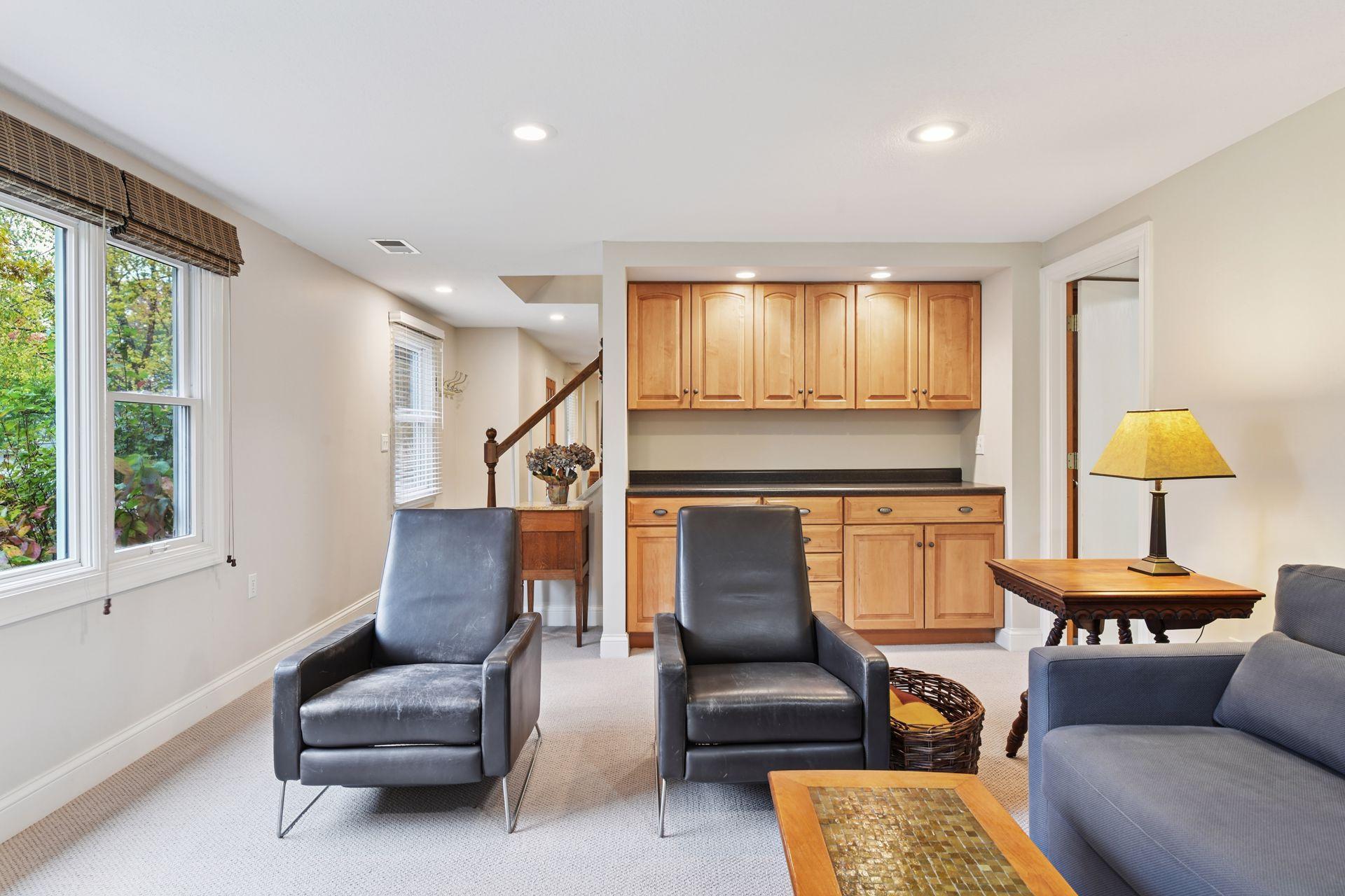 8235 Oakmere Road Bloomington, MN 55438 - Photo 32 of 47 Gallery Image 32