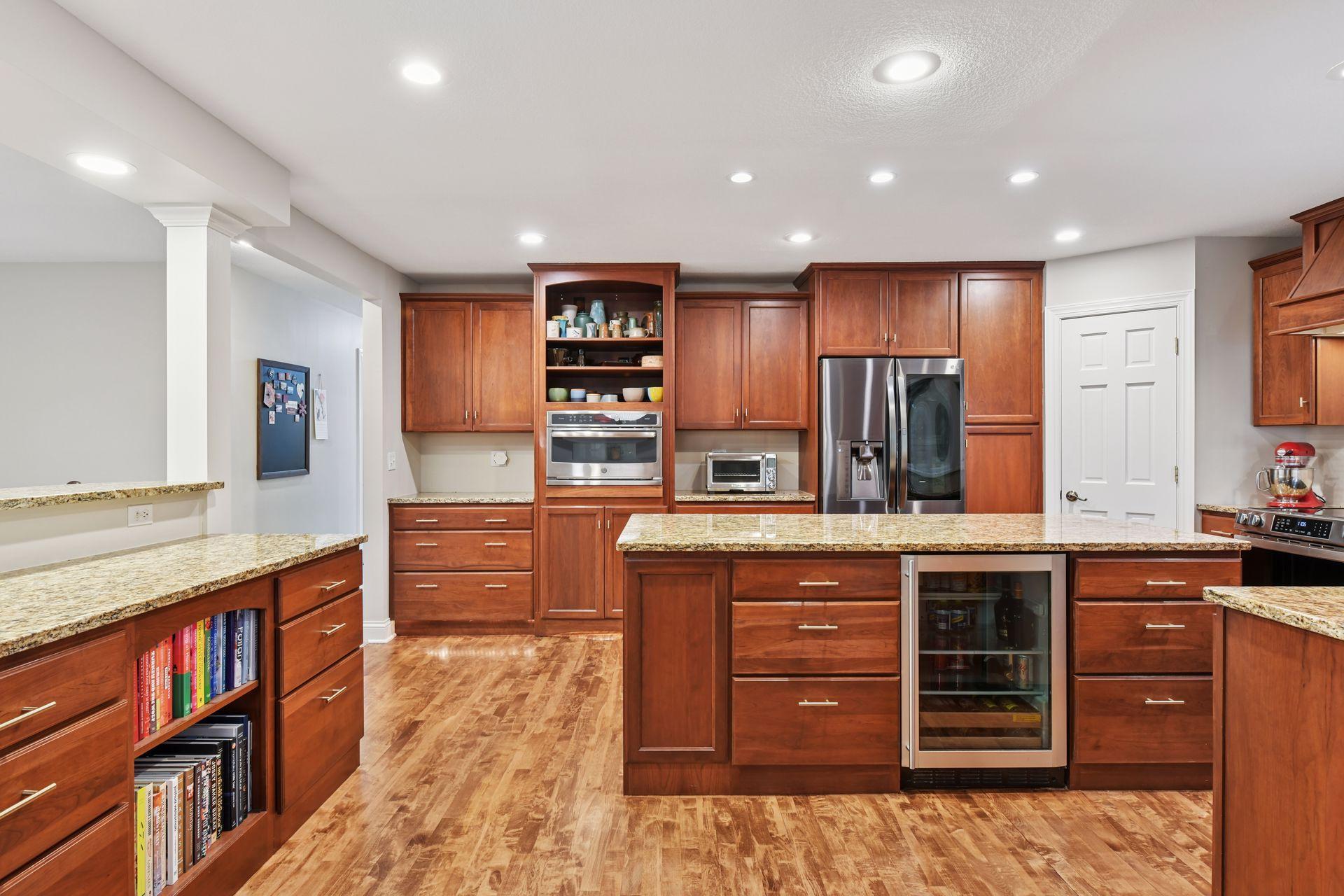 8235 Oakmere Road Bloomington, MN 55438 - Photo 5 of 47 Gallery Image 5