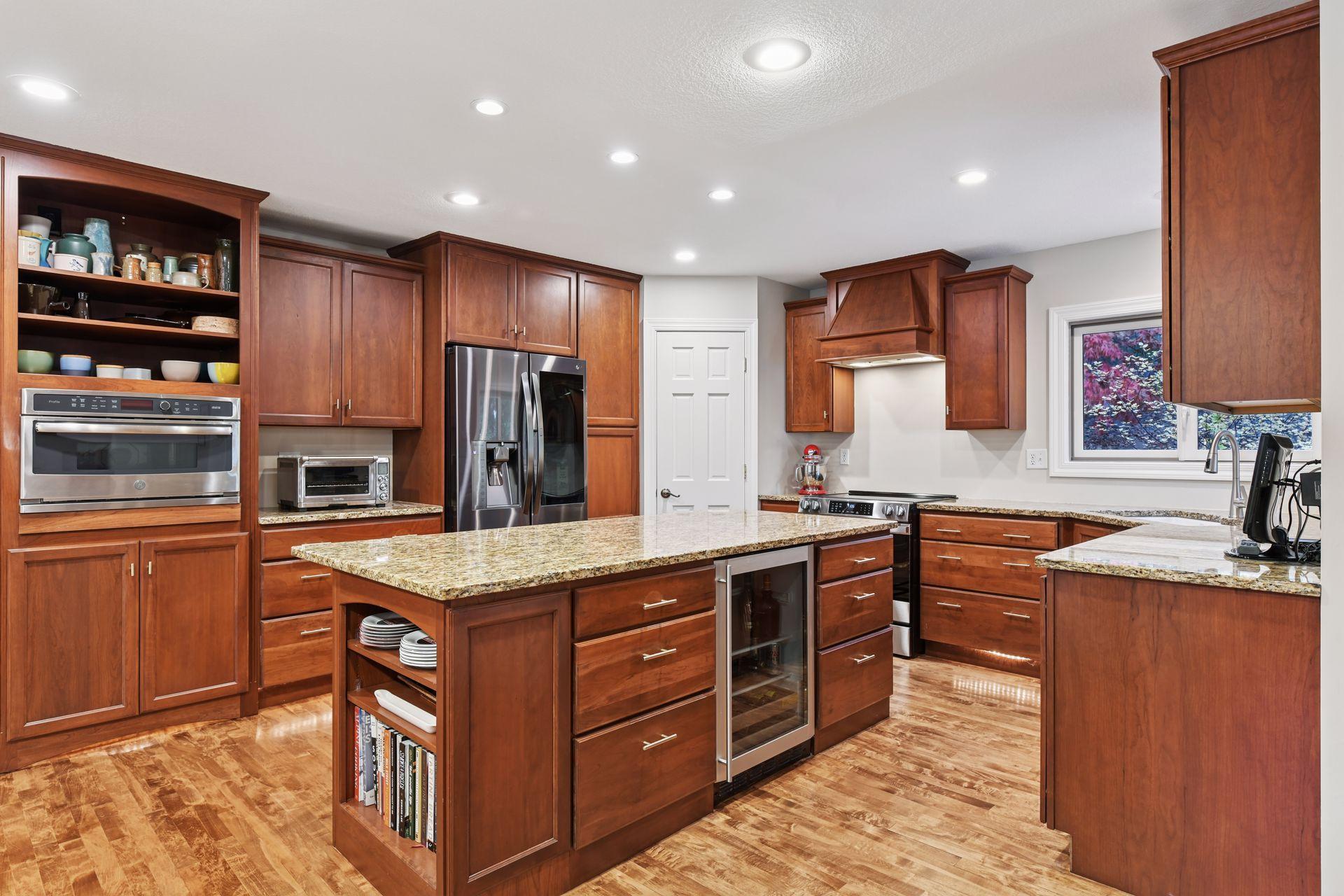 8235 Oakmere Road Bloomington, MN 55438 - Photo 6 of 47 Gallery Image 6